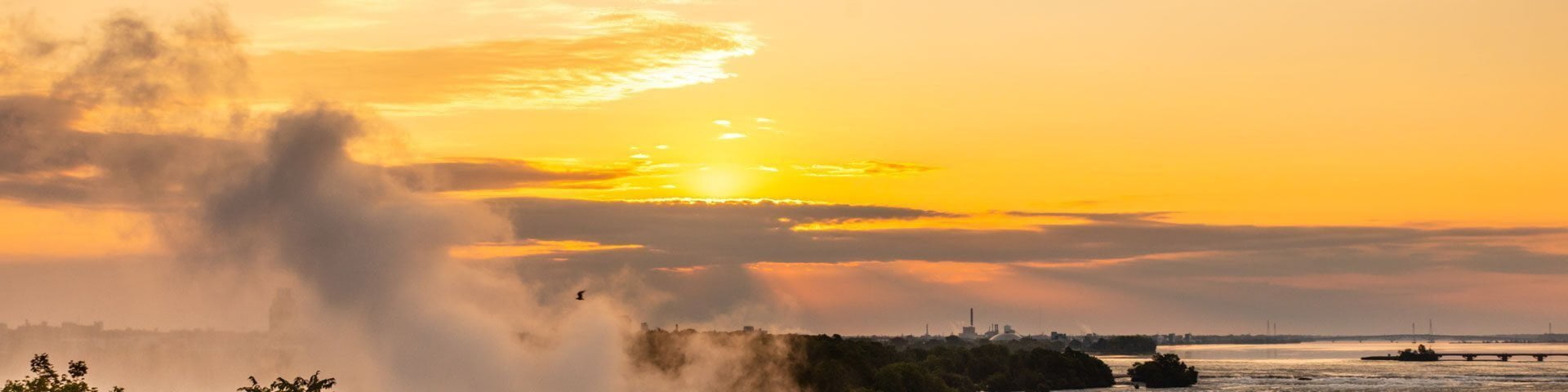 Sunrise at Niagara Falls