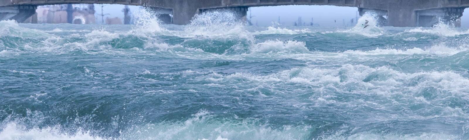 Niagara Falls, Niagara river