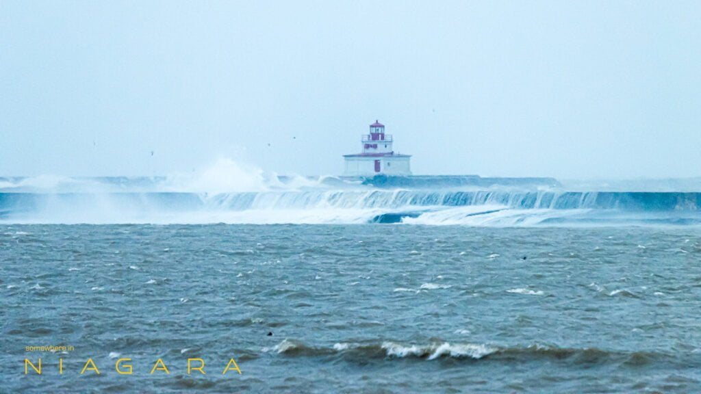 Port Colborne lighthouse hit by waves