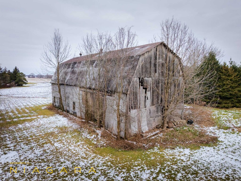 abandoned barn in Ontario